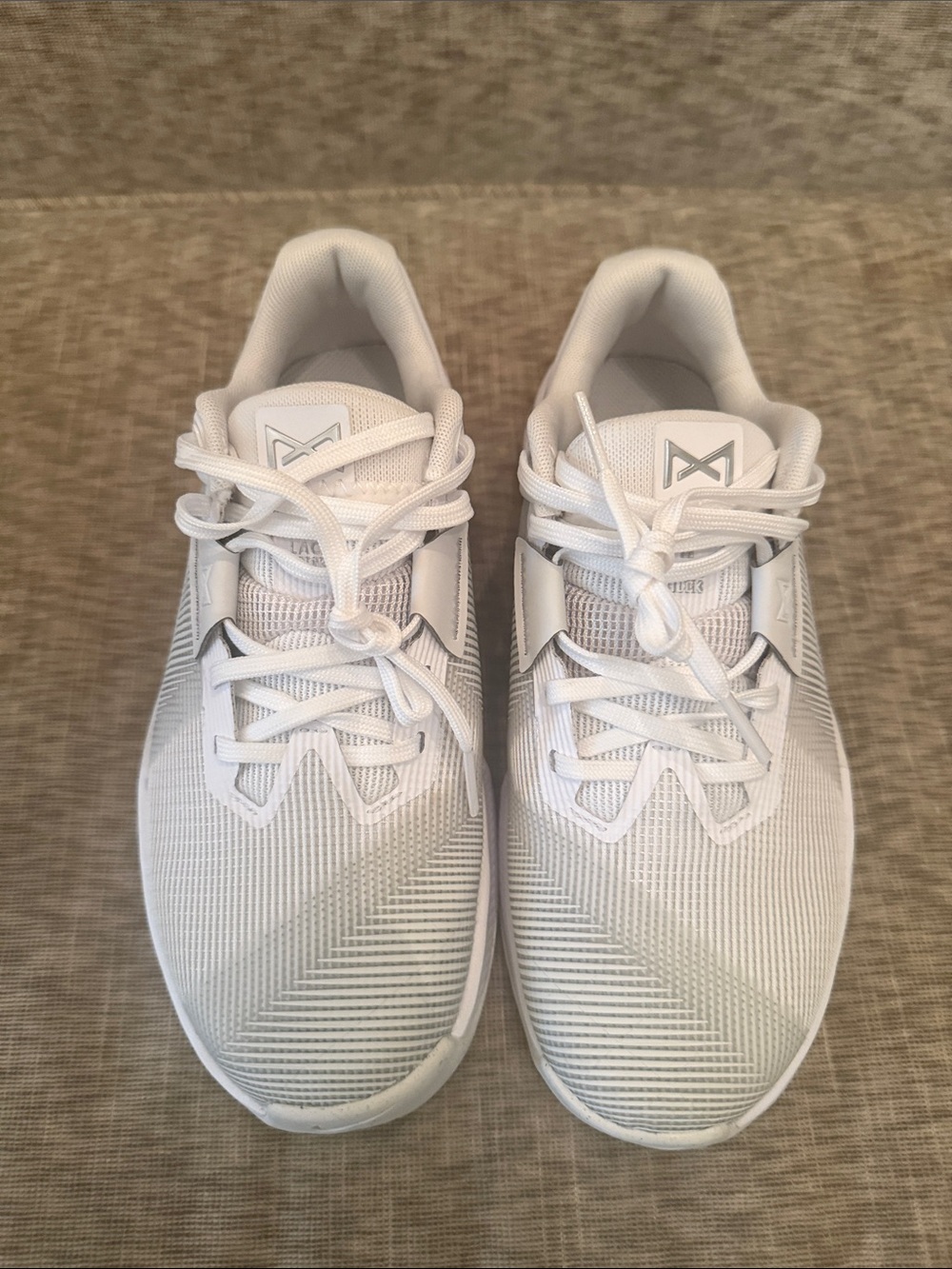 Nike Women's Metcon 10 Training Shoe - White / Light Gray - Picture 4 of 7